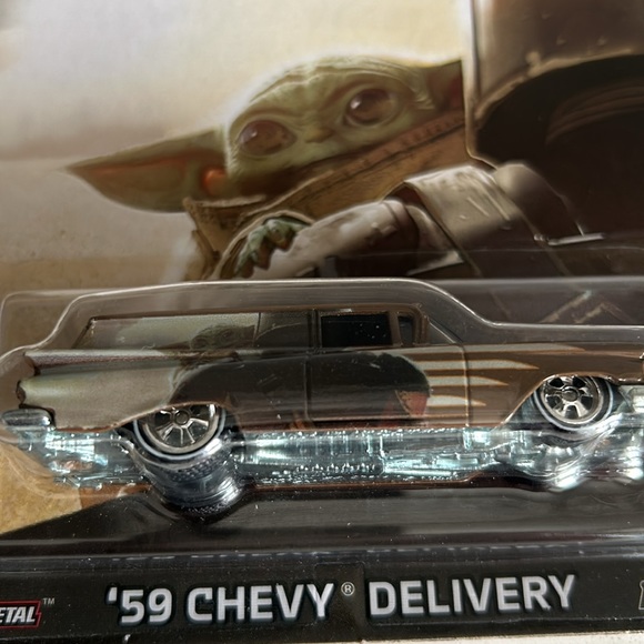 Hot Wheels Premium Star Wars Mandalorian Metal Cars 59 Chevy & 64 GMC Panel New - Picture 9 of 12